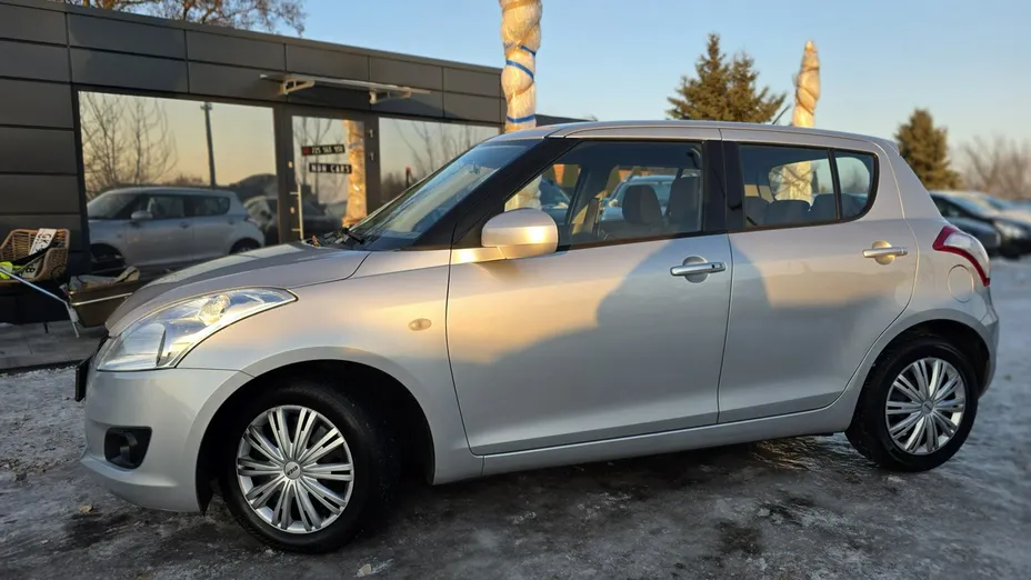 SUZUKI Swift -