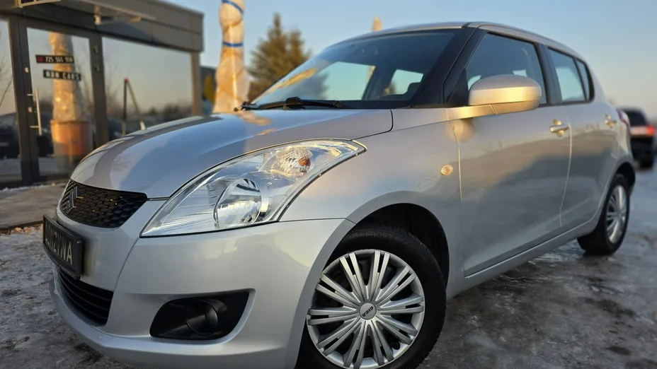 SUZUKI Swift -