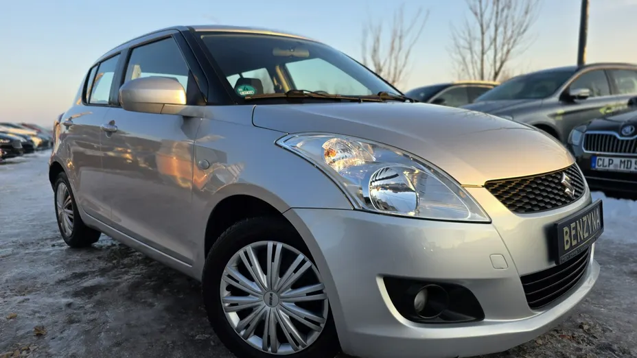SUZUKI Swift -