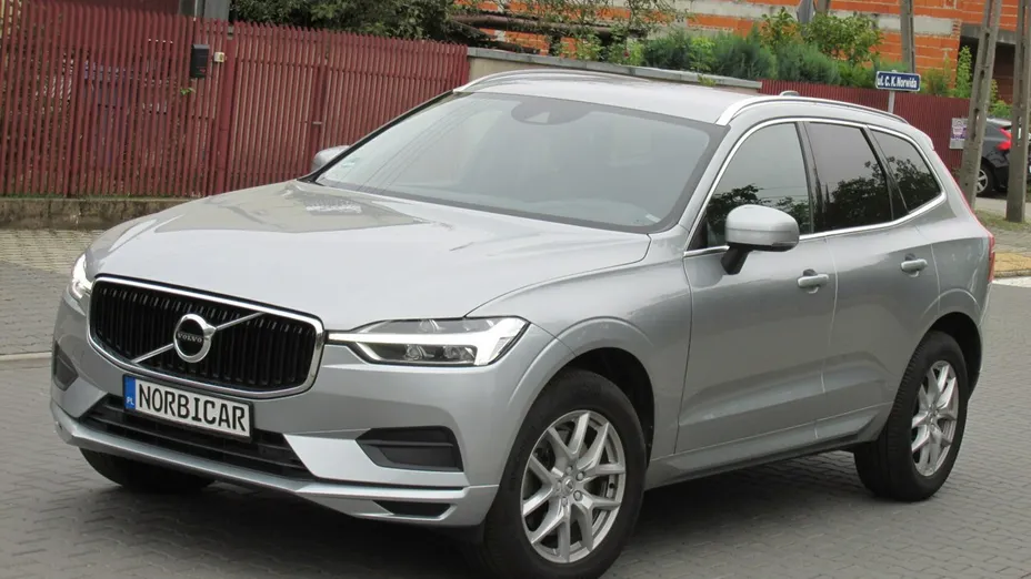 VOLVO XC60 -