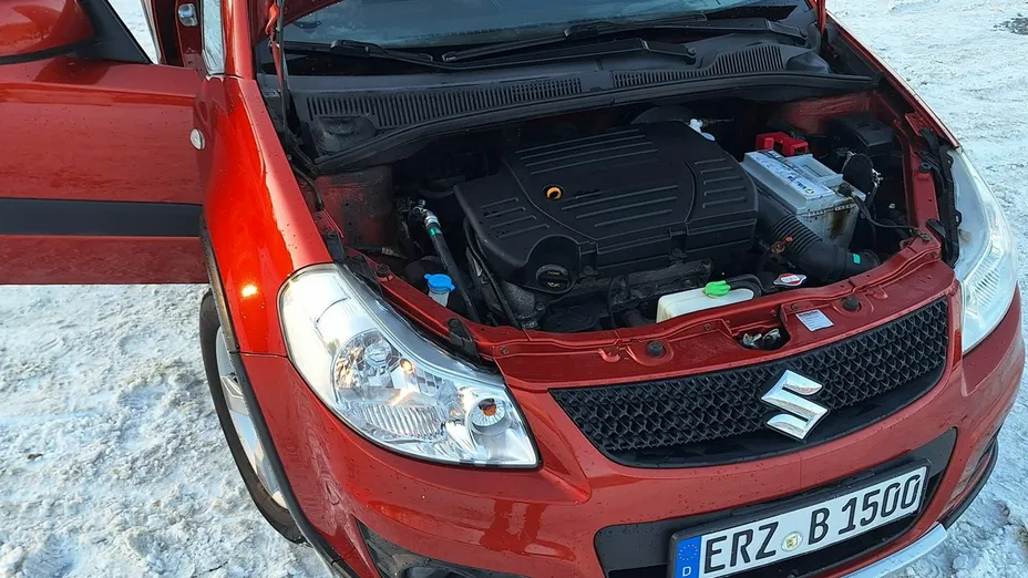SUZUKI SX4 -