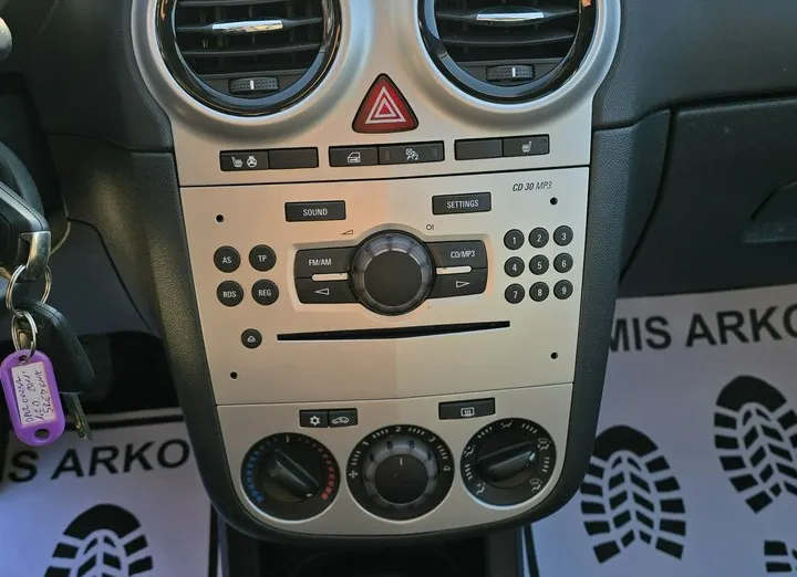 OPEL Corsa -