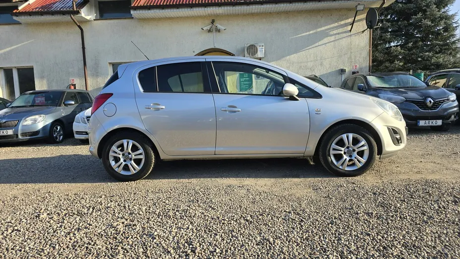 OPEL Corsa -