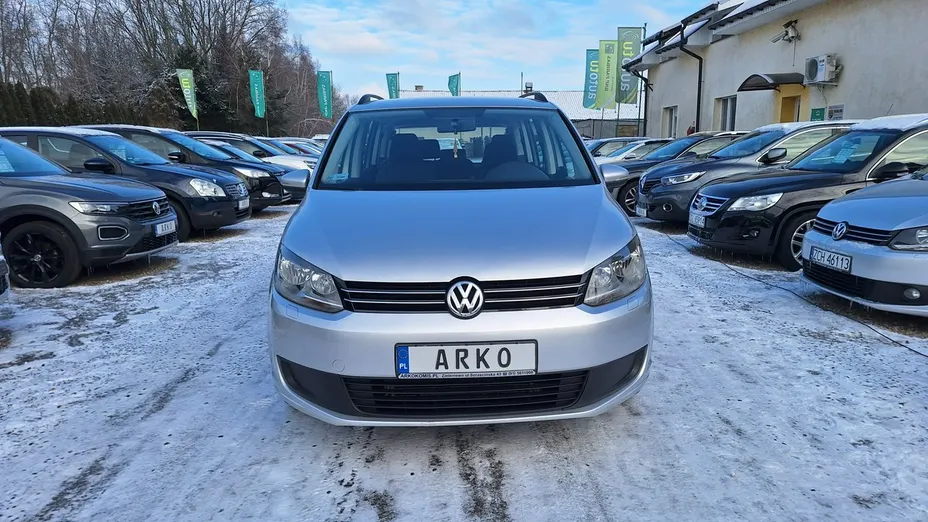 VOLKSWAGEN Touran -