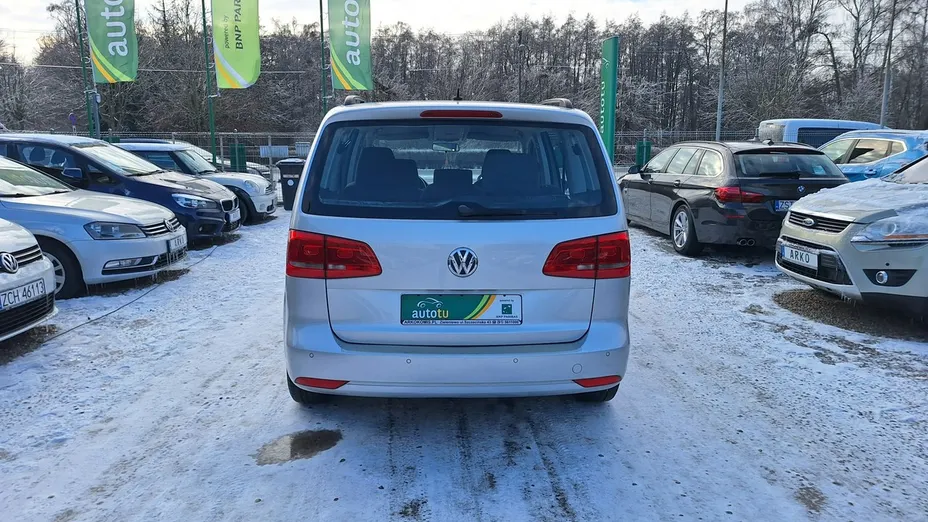 VOLKSWAGEN Touran -