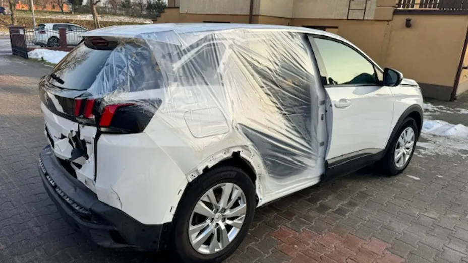 PEUGEOT 3008 -