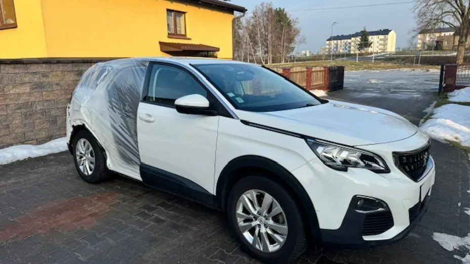PEUGEOT 3008 -