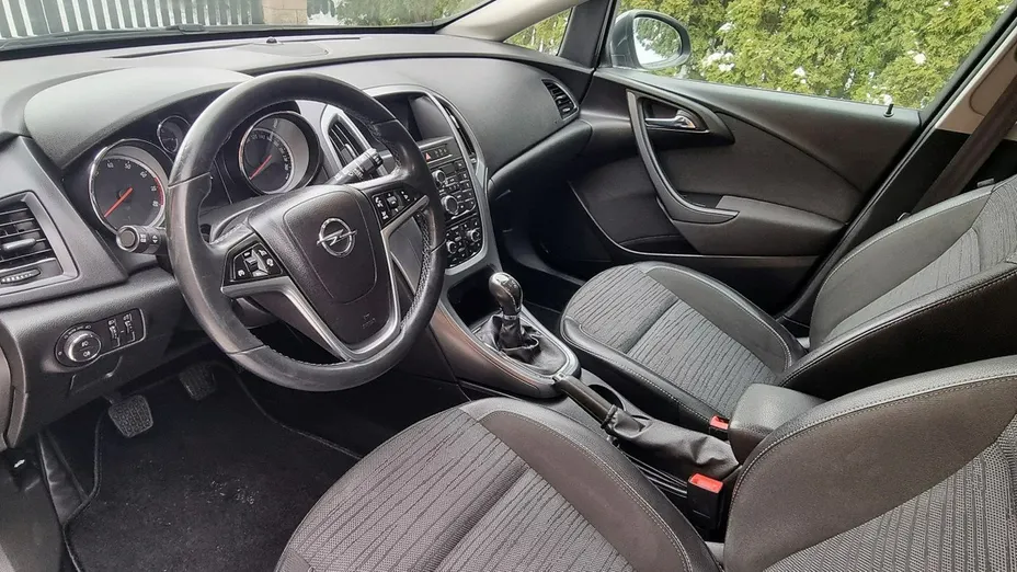 OPEL Astra -