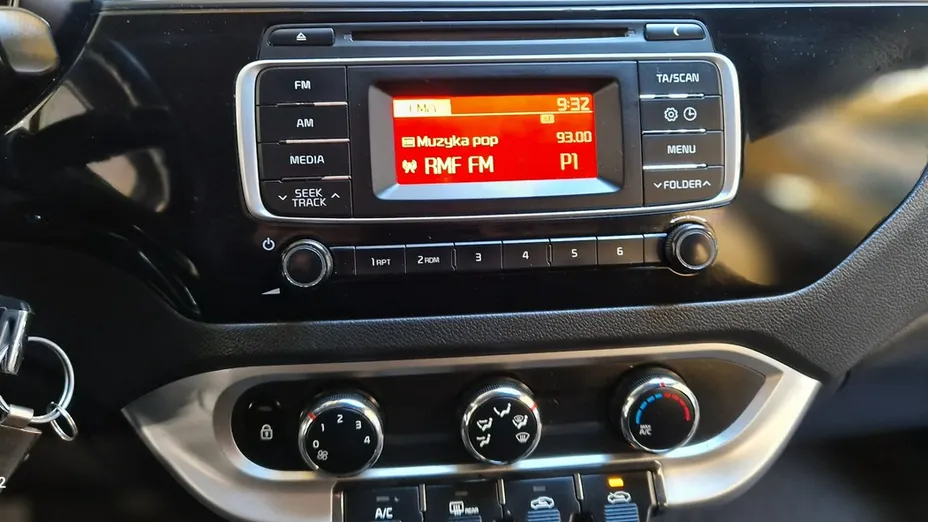 KIA Rio -