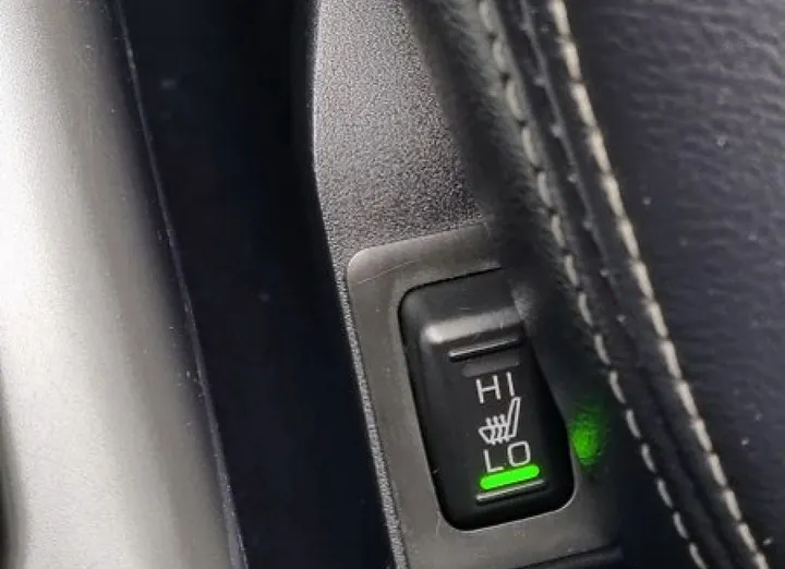 MITSUBISHI Outlander -