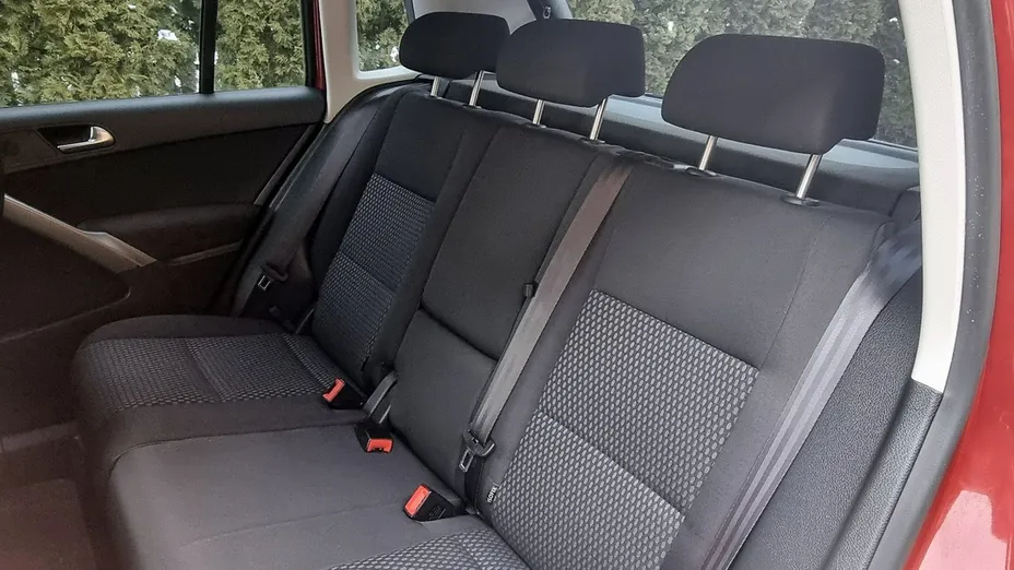 VOLKSWAGEN Tiguan -