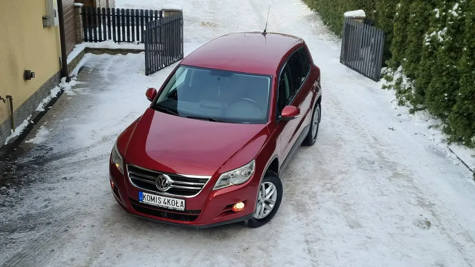 VOLKSWAGEN Tiguan -