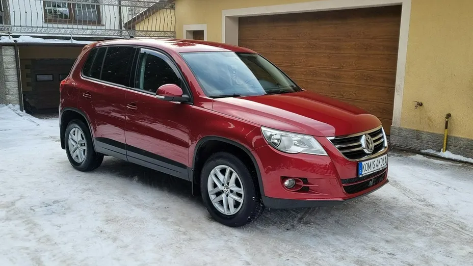 VOLKSWAGEN Tiguan -