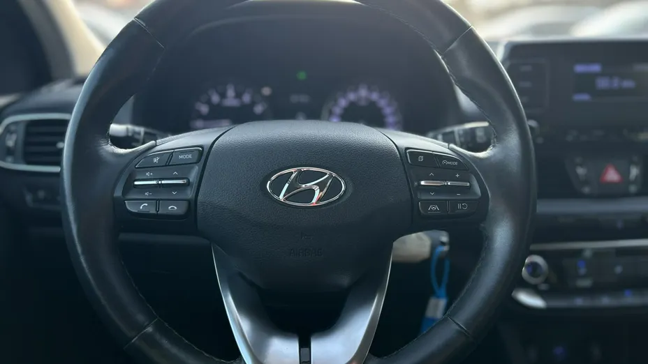 HYUNDAI i30 -