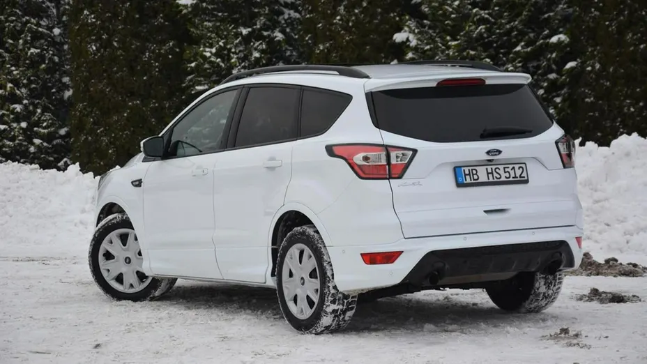 FORD Kuga -
