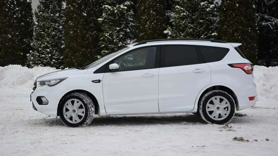 FORD Kuga -