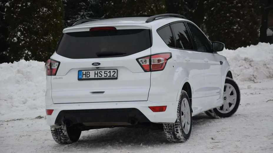 FORD Kuga -