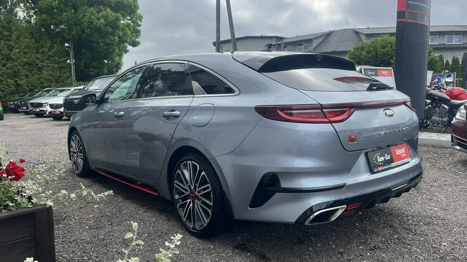 KIA ProCeed -