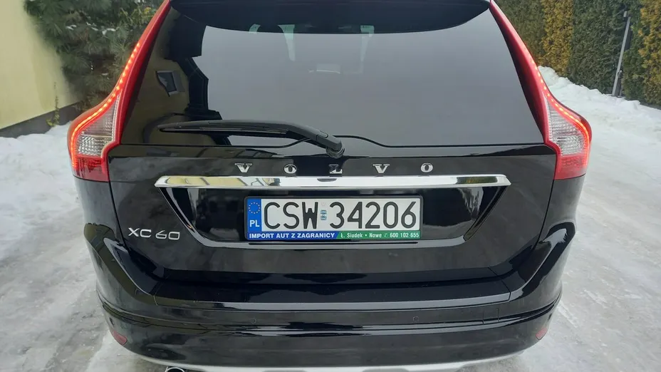 VOLVO XC60 -