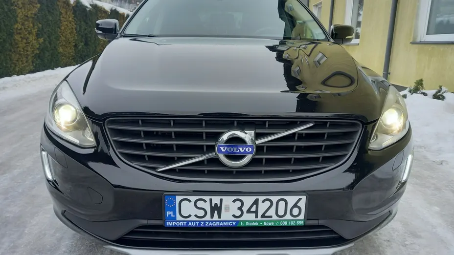 VOLVO XC60 -