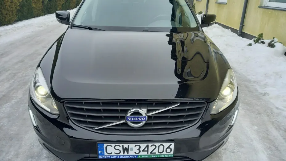VOLVO XC60 -