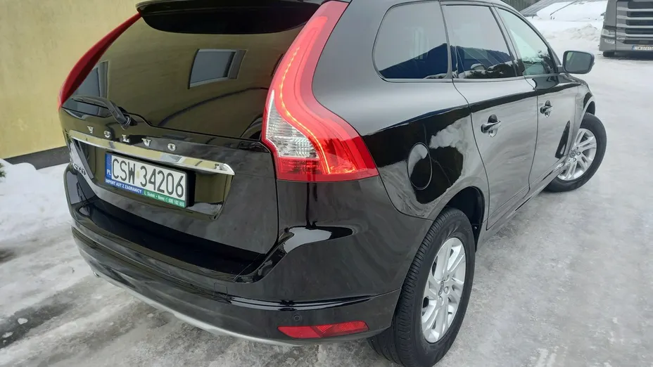 VOLVO XC60 -
