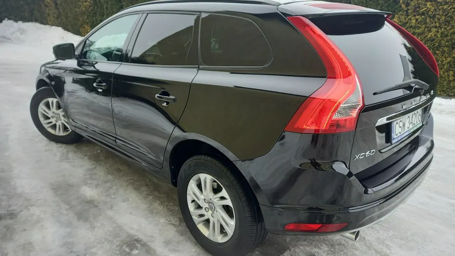 VOLVO XC60 -