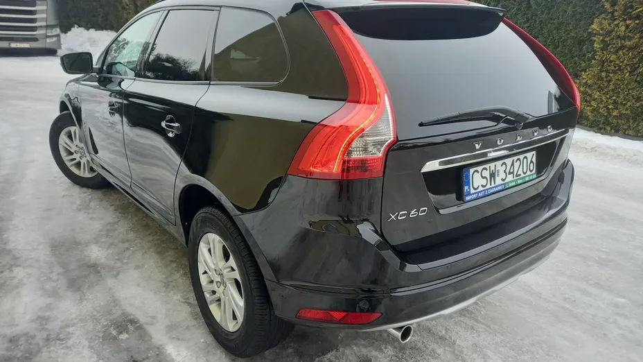 VOLVO XC60 -
