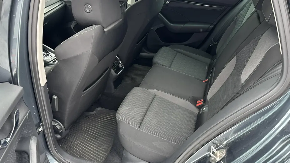 SKODA Octavia -