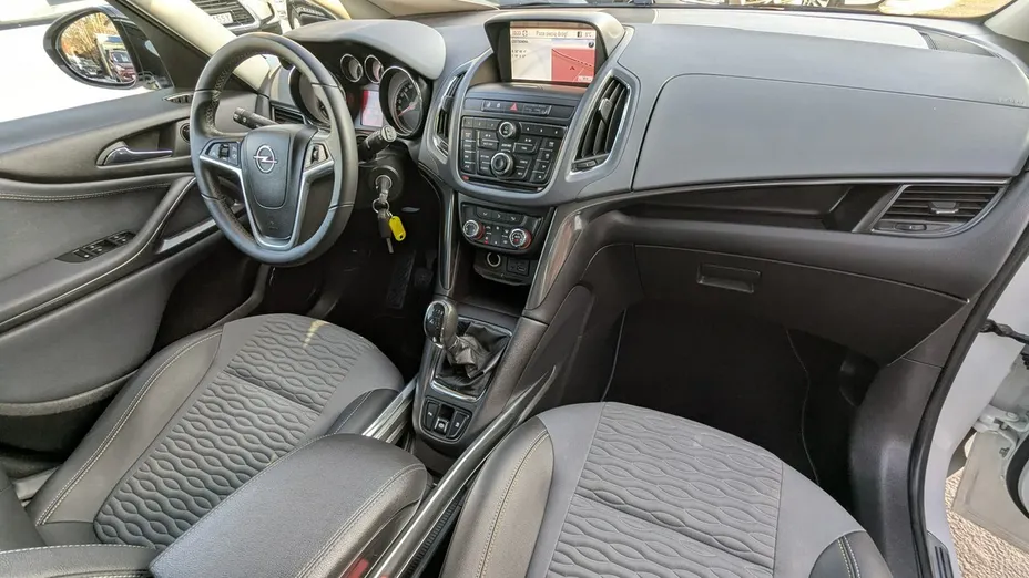 OPEL Zafira -