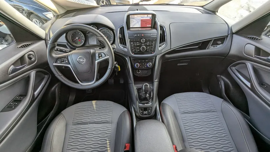 OPEL Zafira -