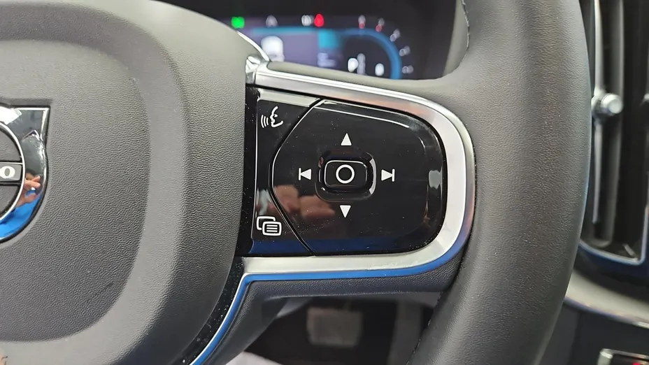 VOLVO XC60 -