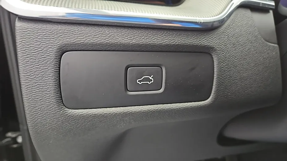 VOLVO XC60 -