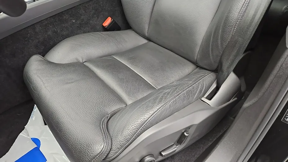 VOLVO XC60 -