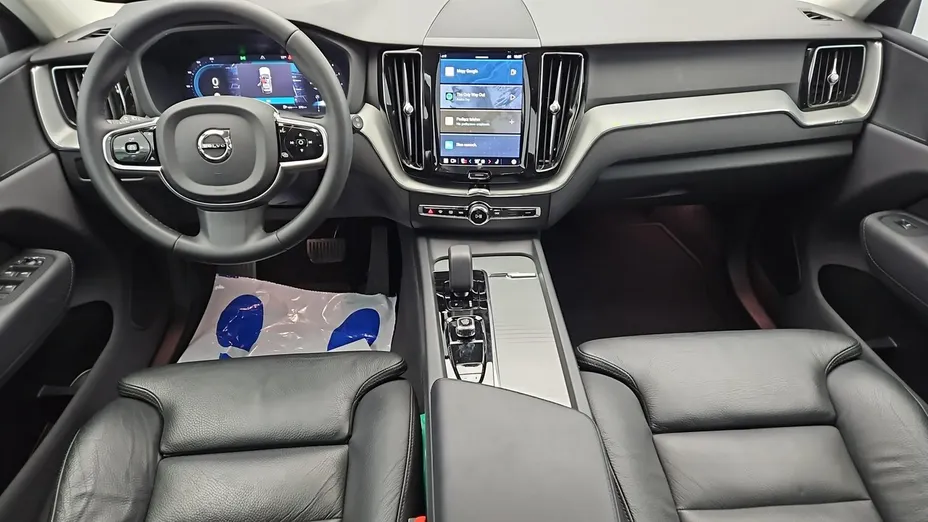 VOLVO XC60 -