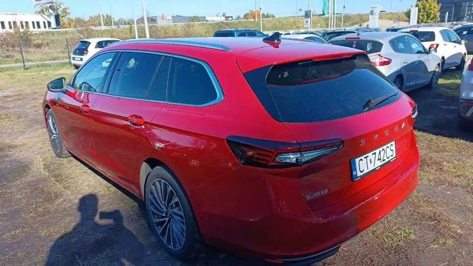 SKODA Superb -