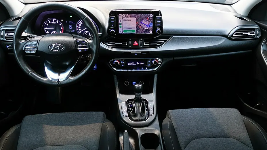 HYUNDAI i30 -