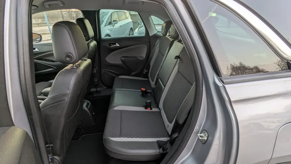 OPEL Crossland X -