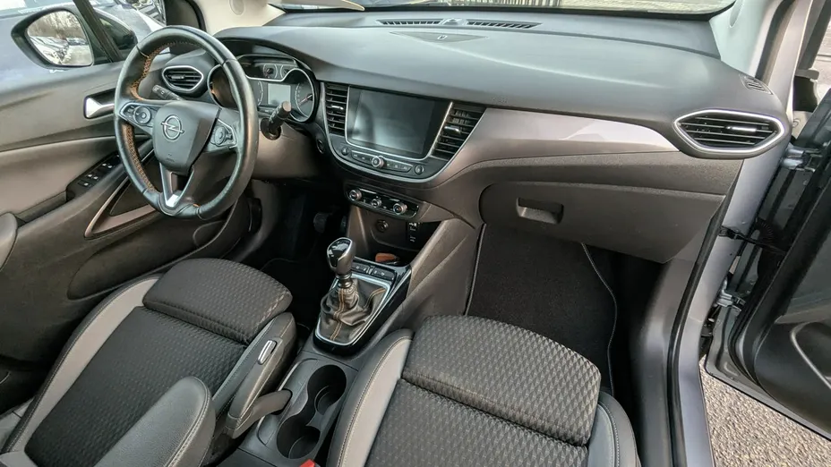 OPEL Crossland X -