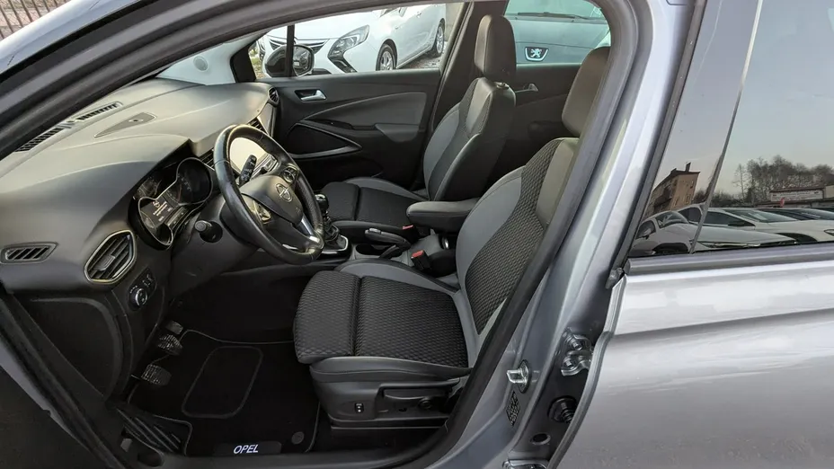 OPEL Crossland X -