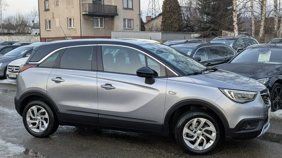OPEL Crossland X -