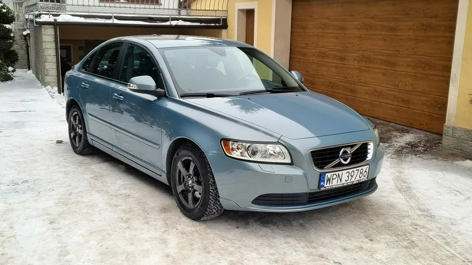 VOLVO S40 -