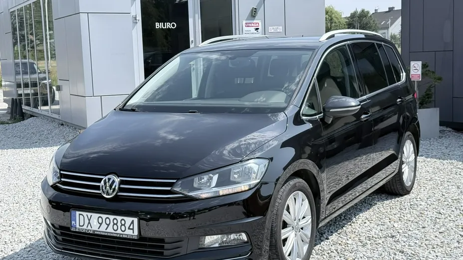 VOLKSWAGEN Touran -