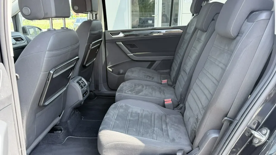 VOLKSWAGEN Touran -