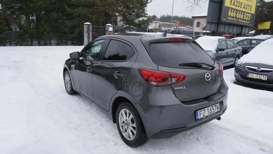 MAZDA 2 -