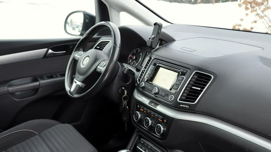 VOLKSWAGEN Sharan -
