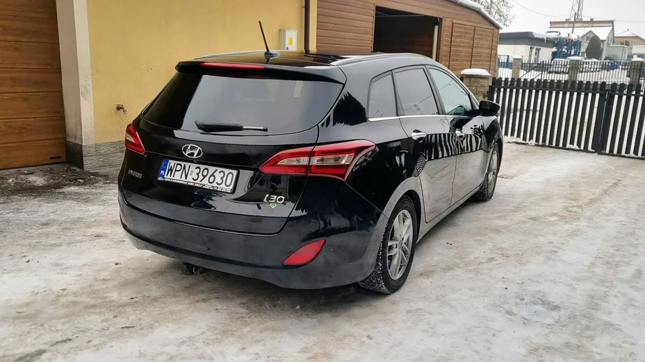 HYUNDAI i30 -
