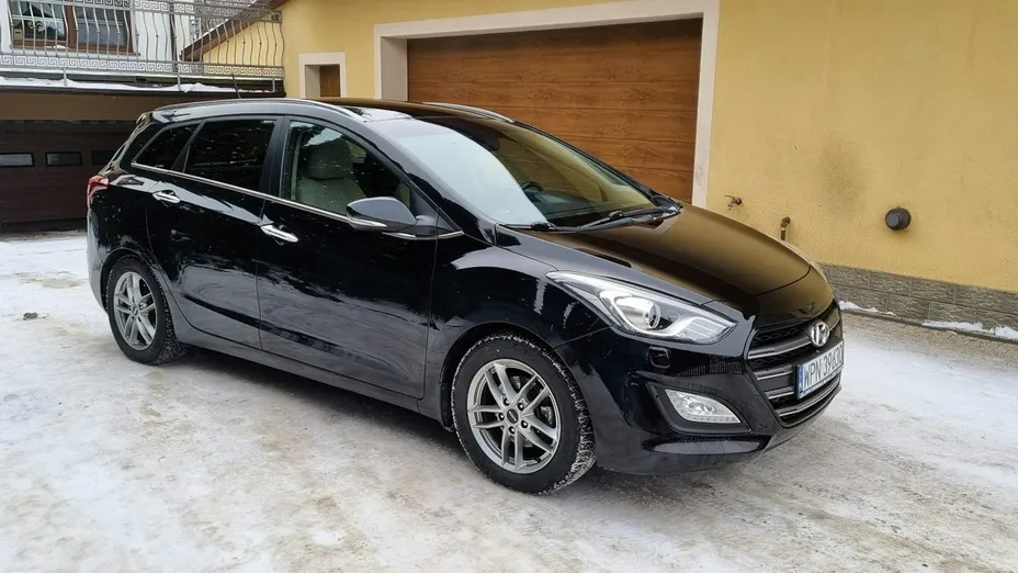 HYUNDAI i30 -