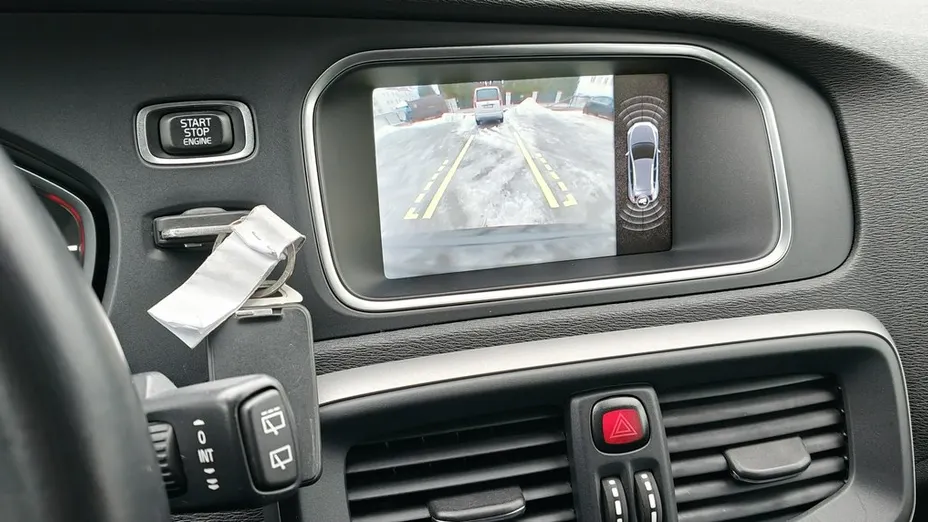 VOLVO V40 Cross Country -