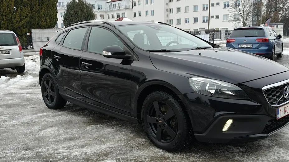 VOLVO V40 Cross Country -